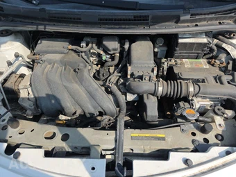 2015 Nissan Versa Note SV – miniatura 15