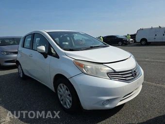 2015 Nissan Versa Note SV – miniatura 3