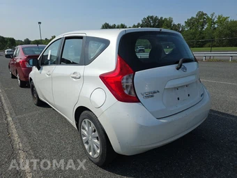 2015 Nissan Versa Note SV – miniatura 6