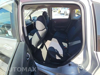 2015 Nissan Versa Note SV - miniatura 13