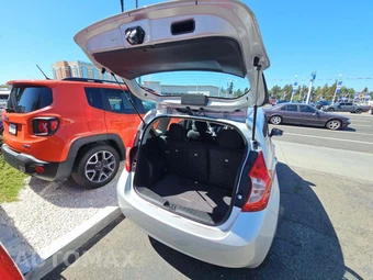 2015 Nissan Versa Note SV - miniatura 14