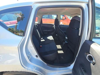 2015 Nissan Versa Note SV - miniatura 16