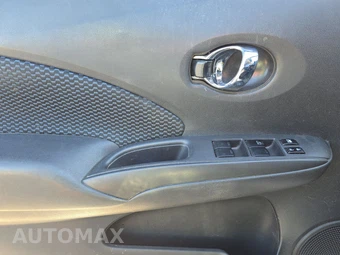 2015 Nissan Versa Note SV – miniatura 13