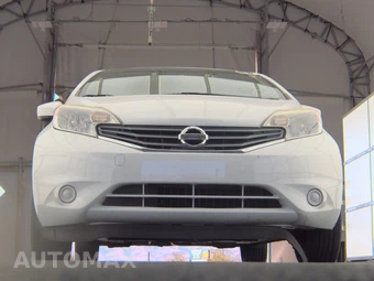 2015 Nissan Versa Note SV – miniatura 3