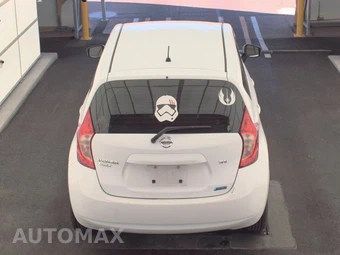 2015 Nissan Versa Note SV – miniatura 6