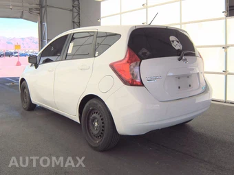 2015 Nissan Versa Note SV – miniatura 8