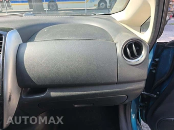 2015 Nissan Versa Note SV – miniatura 19