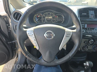 2015 Nissan Versa Note SV – miniatura 10