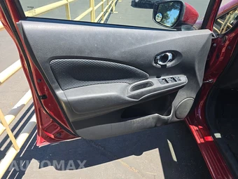 2015 Nissan Versa Note SV – miniatura 9