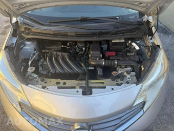 2015 Nissan Versa Note SV - miniatura 7