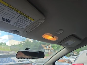 2015 Nissan Versa Note SV – miniatura 30