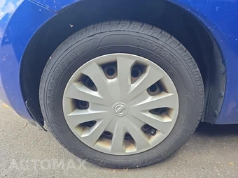 2015 Nissan Versa Note SV – miniatura 8