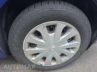 2015 Nissan Versa Note SV – miniatura 9