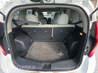 2015 Nissan Versa Note SV - miniatura 11