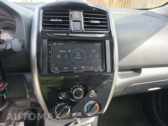 2015 Nissan Versa Note SV - miniatura 7