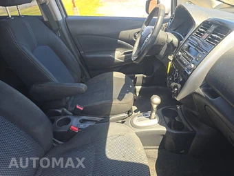 2015 Nissan Versa Note SV – miniatura 8