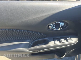 2015 Nissan Versa Note SV – miniatura 9