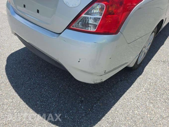 2015 Nissan Versa S – miniatura 26