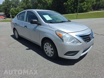 2015 Nissan Versa S – miniatura 4