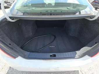 2015 Nissan Versa S Plus – miniatura 14