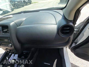 2015 Nissan Versa S Plus – miniatura 19
