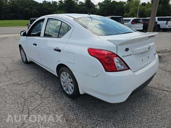 2015 Nissan Versa S Plus – miniatura 2