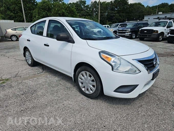 2015 Nissan Versa S Plus – miniatura 4