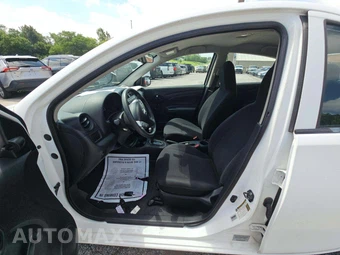 2015 Nissan Versa S Plus – miniatura 6
