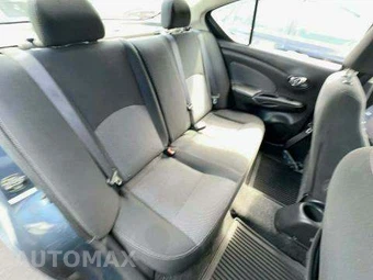 2015 Nissan Versa SL – miniatura 16