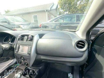 2015 Nissan Versa SL – miniatura 19