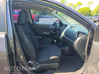 2015 Nissan Versa SV – miniatura 15