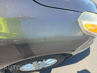 2015 Nissan Versa SV – miniatura 22