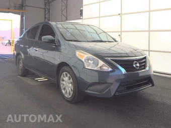 2015 Nissan Versa SV – miniatura 4