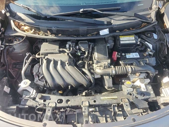 2015 Nissan Versa SV - miniatura 15
