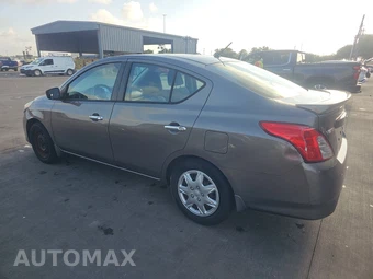 2015 Nissan Versa SV - miniatura 6