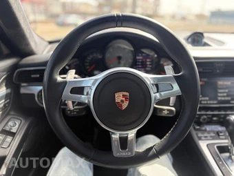 2015 Porsche 911 Carrera 4S - miniatura 15