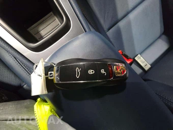 2015 Porsche 911 Carrera S – miniatura 8