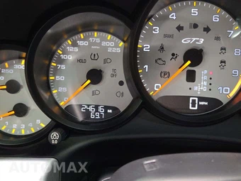 2015 Porsche 911 GT3 - miniatura 9
