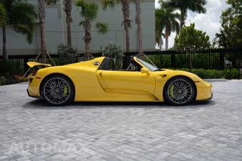 2015 Porsche 918 Spyder - miniatura 5