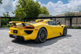 2015 Porsche 918 Spyder - miniatura 7