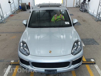 2015 Porsche Cayenne Diesel – miniatura 2