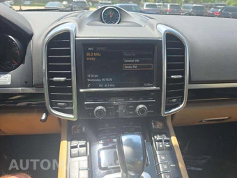 2015 Porsche Cayenne Diesel – miniatura 10