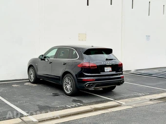 2015 Porsche Cayenne S E-Hybrid – miniatura 7