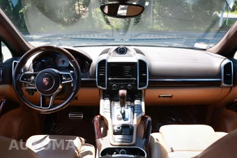 2015 Porsche Cayenne S - miniatura 22