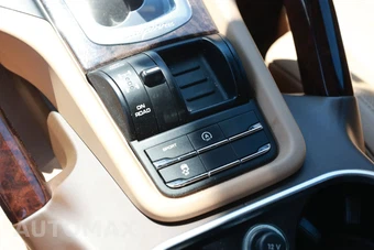 2015 Porsche Cayenne S - miniatura 25