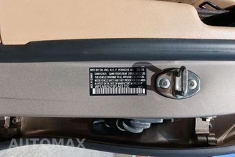 2015 Porsche Cayenne S - miniatura 29
