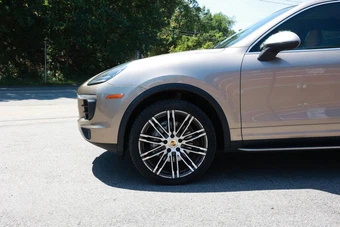 2015 Porsche Cayenne S - miniatura 6