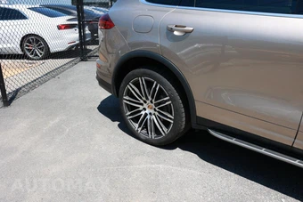 2015 Porsche Cayenne S - miniatura 7