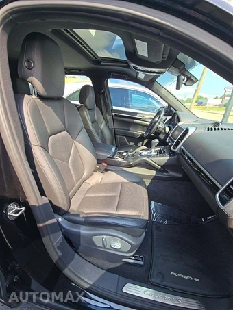 2015 Porsche Cayenne S – miniatura 17