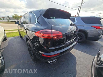 2015 Porsche Cayenne S – miniatura 2